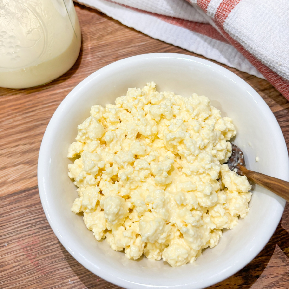 Homemade cottage cheese using raw milk