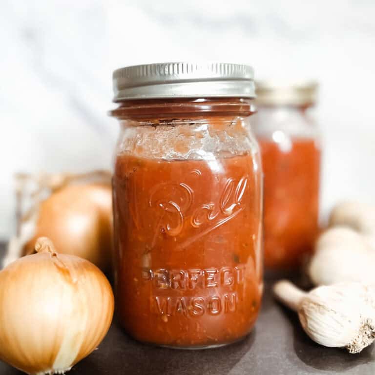 canning homemade pizza sauce featured image